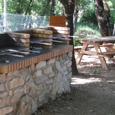 Confortable Avec Terrasse, 2 Pour 4 Pers. - Api-1-52-1397 * Vogue