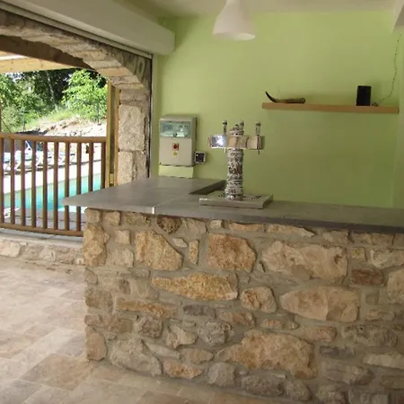 Campingplads Confortable Avec Terrasse, 2 Pour 4 Pers. - Api-1-52-1397